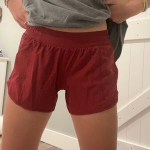 Lululemon 4 inch hotty hot shorts